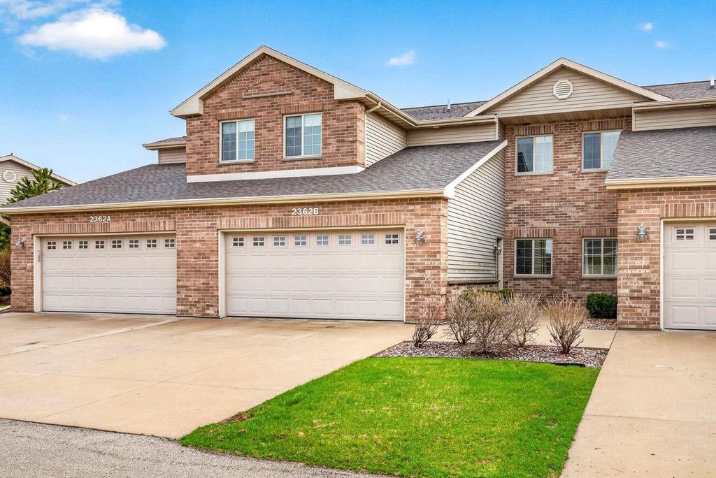 Photo of 2362 Plank CIRCLE #B, Appleton, WI 54915 (MLS # 50323953)