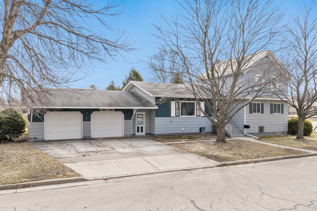 Photo of 147 Messenger AVENUE, Oconto, WI 54153 (MLS # 50322200)