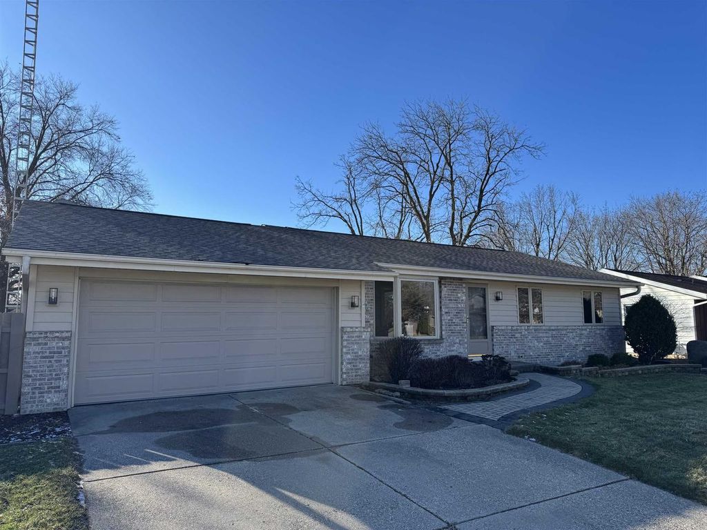 Photo of 3730 Park View DRIVE, Janesville, WI 53546 (MLS # 2014810)