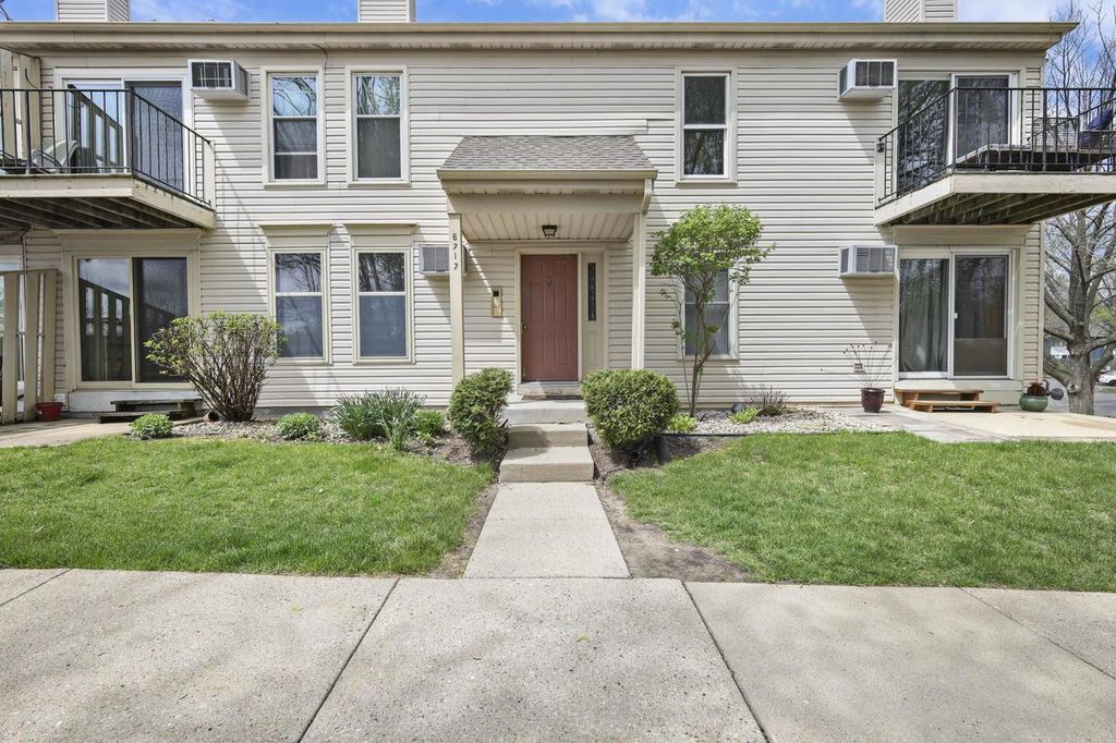 Photo of 6717 Park Edge DRIVE #D, Madison, WI 53719 (MLS # 2019931)