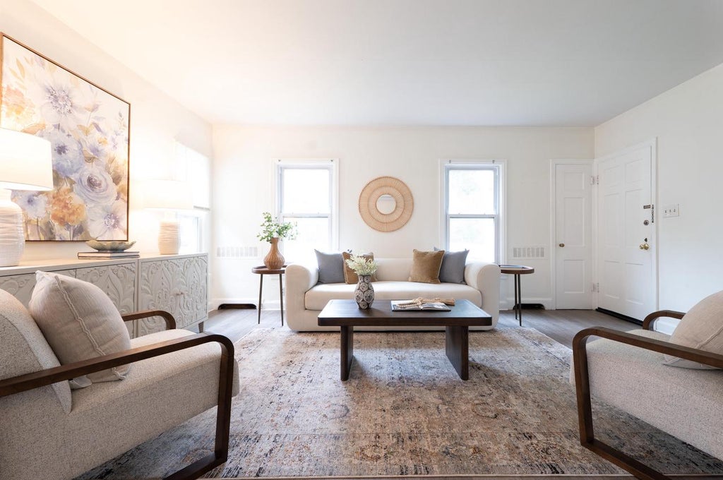 Photo of 4041 N Bartlett AVENUE #4043, Shorewood, WI 53211 (MLS # 1979630)