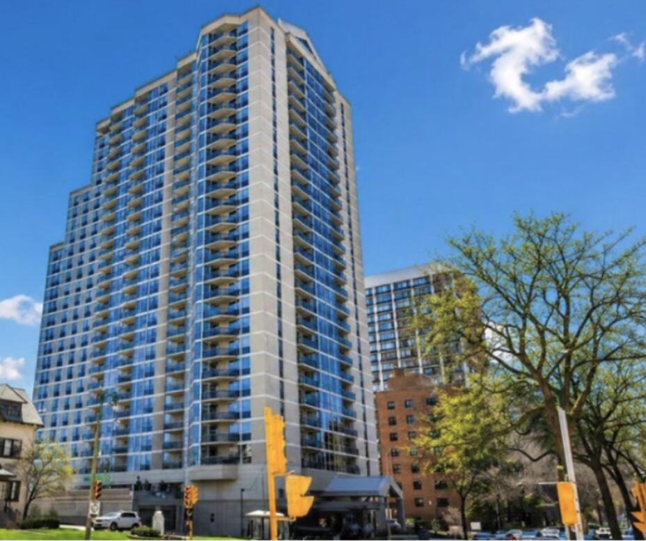Photo of 1660 N Prospect AVENUE #1901, Milwaukee, WI 53202 (MLS # 1985391)