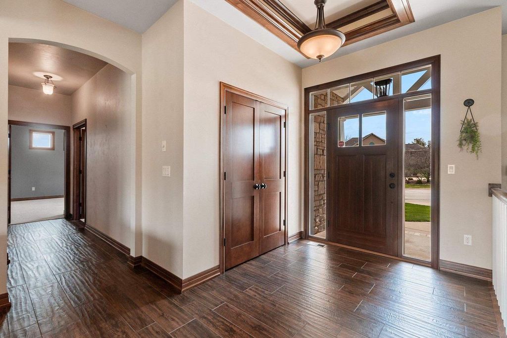 Photo of 1294 S Sedona CIRCLE, Hobart, WI 54115 (MLS # 50323914)