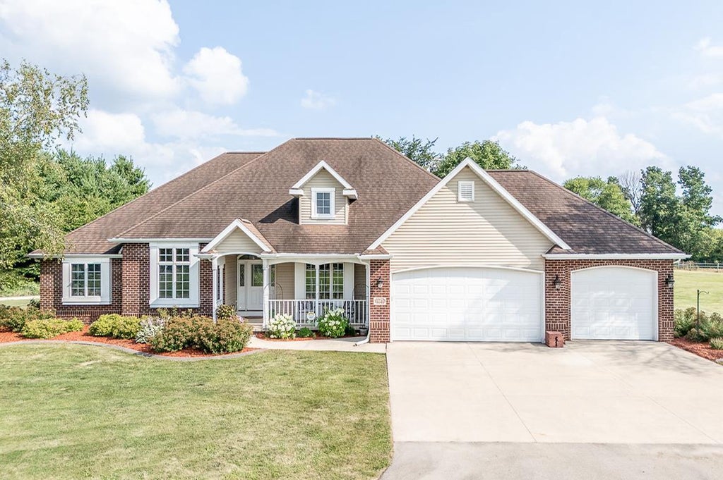 Photo of E8403 Church ROAD, New London, WI 54961 (MLS # 50331398)