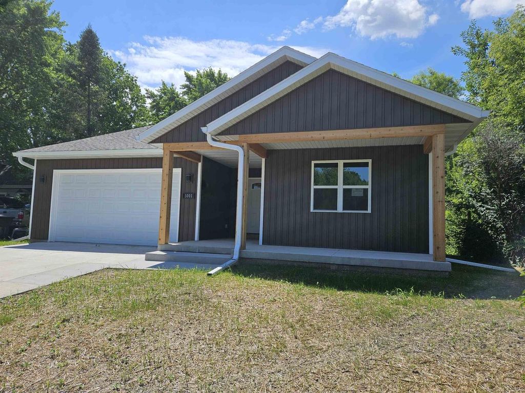 Photo of 2634 Hamilton STREET, Portage, WI 53901 (MLS # 2012719)