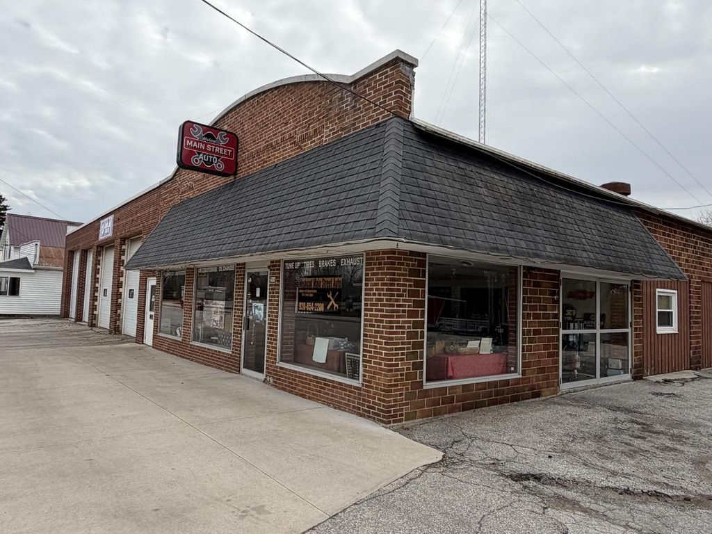 Photo of 506 E Main STREET, Mishicot, WI 54228 (MLS # 1943809)