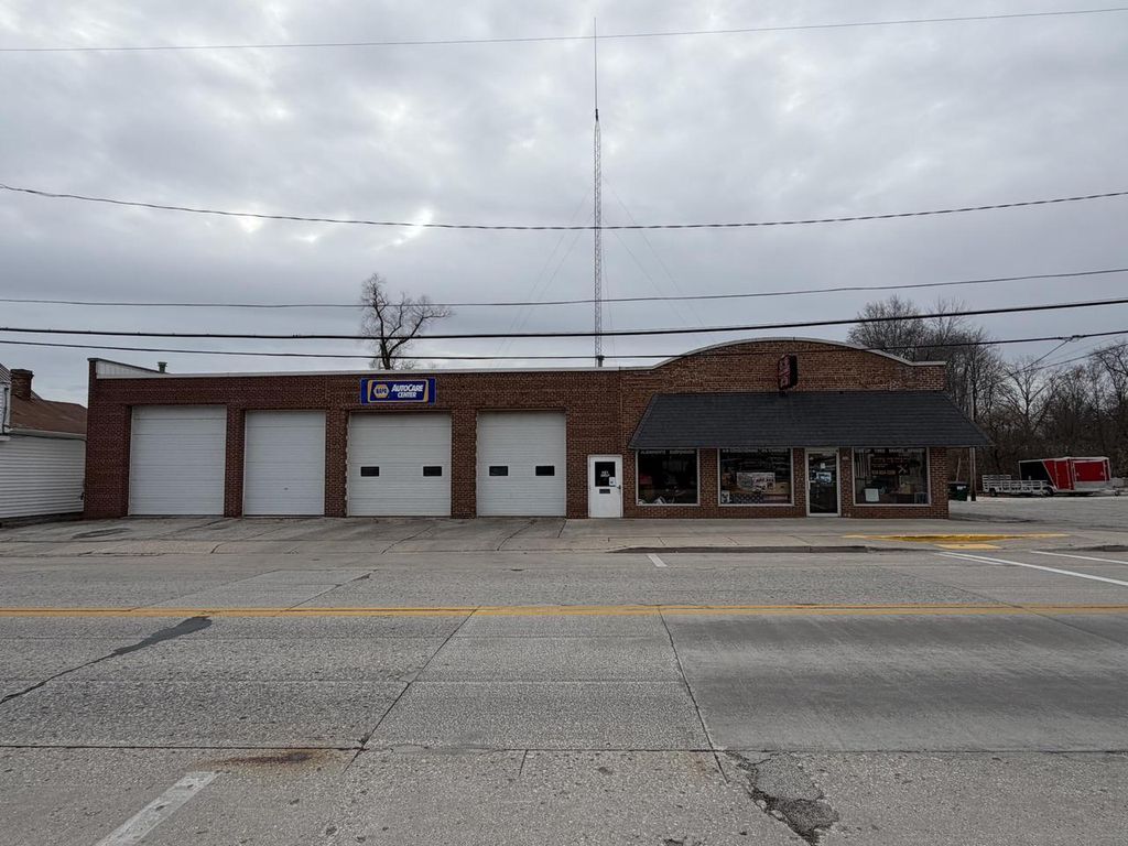 Photo of 506 E Main STREET, Mishicot, WI 54228 (MLS # 1943809)