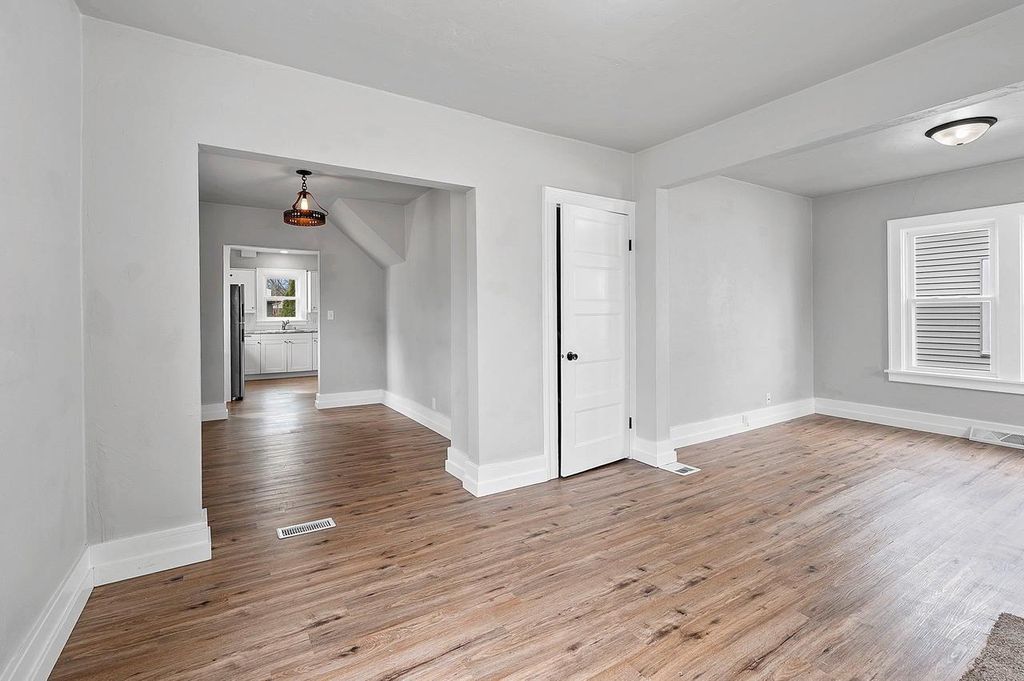 Photo of 727 E Calumet STREET, Appleton, WI 54915 (MLS # 50323681)