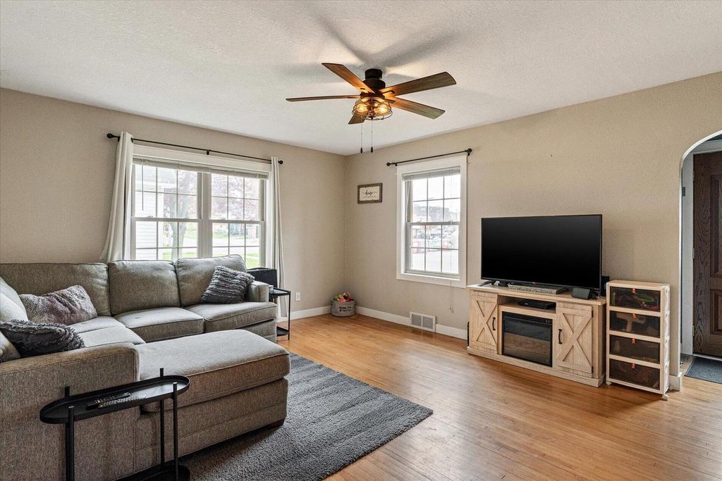 Photo of 211 N Rusk AVENUE, Viroqua, WI 54665 (MLS # 1961447)