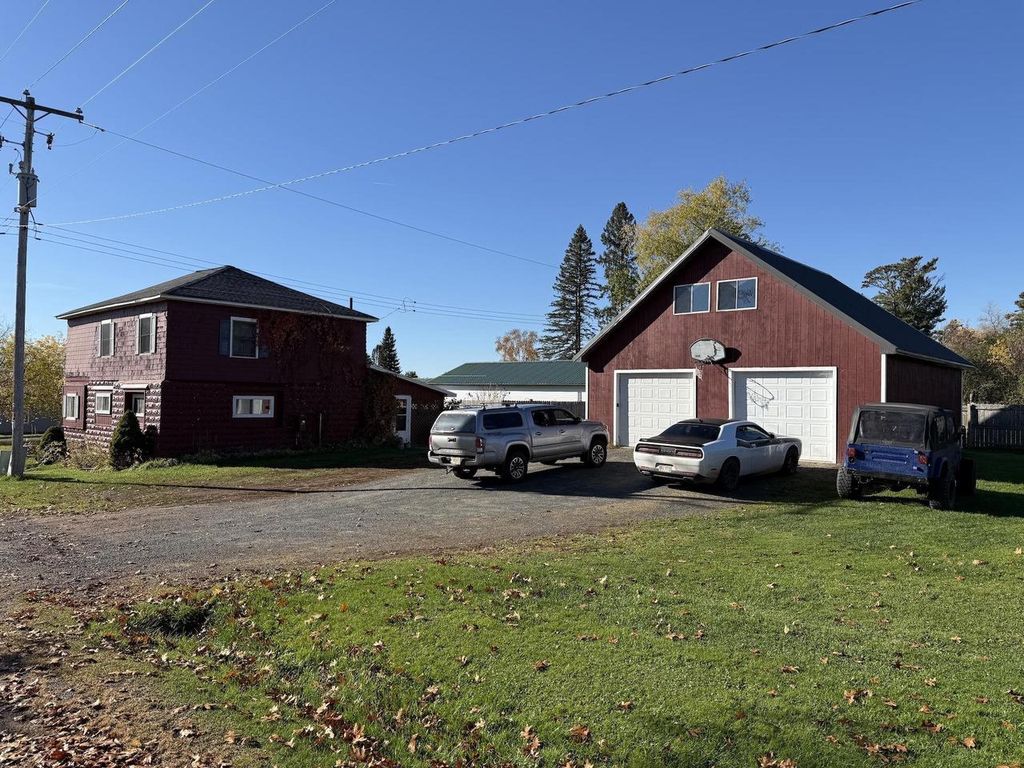 Photo of 401 W 6th STREET, Washburn, WI 54891 (MLS # 6122730)