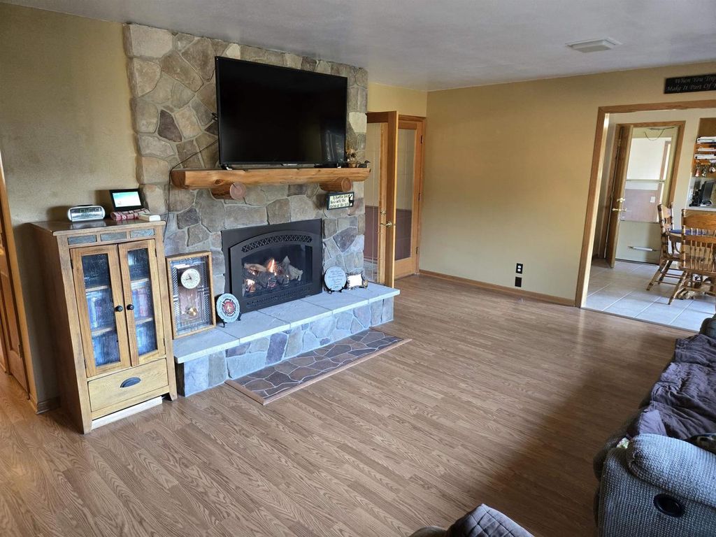 Photo of 7003 Park CIRCLE, Middleton, WI 53562 (MLS # 2020714)