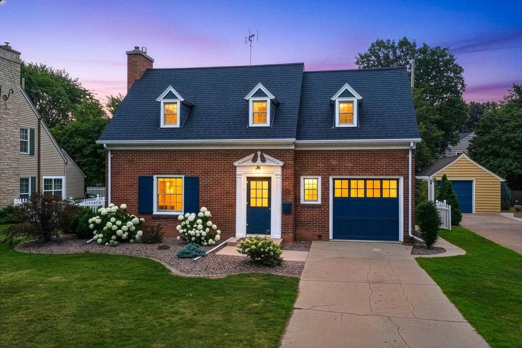 Photo of 312 Congress STREET, Neenah, WI 54956 (MLS # 50328505)