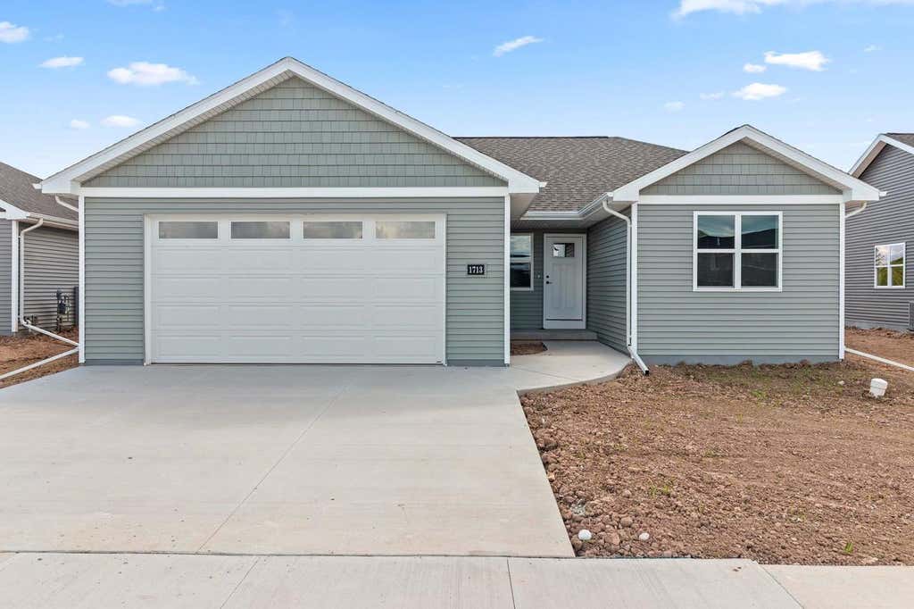 Photo of 1713 Golden Gate DRIVE, Appleton, WI 54913 (MLS # 50331222)