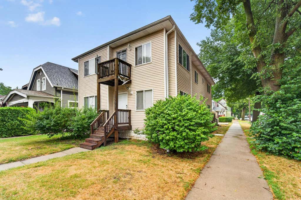 Photo of 1532 S 37th STREET, Milwaukee, WI 53215 (MLS # 1973568)