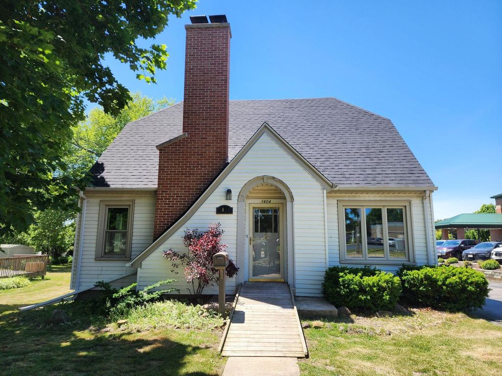 Photo of 1604 Main STREET, Union Grove, WI 53182 (MLS # 1970721)