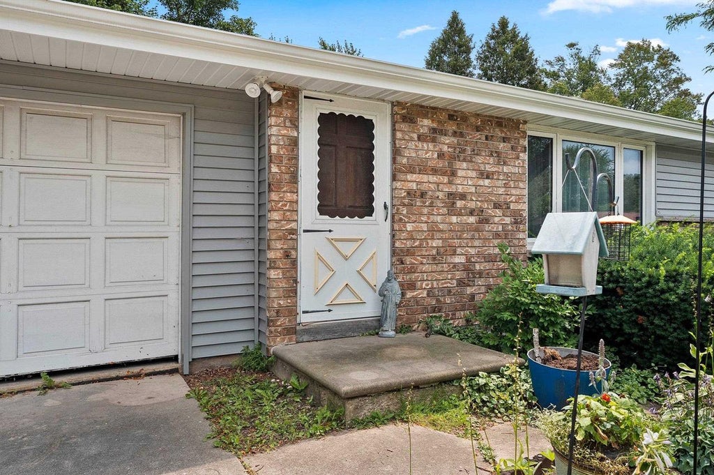 Photo of 2661 Clive STREET, Green Bay, WI 54313 (MLS # 50330453)