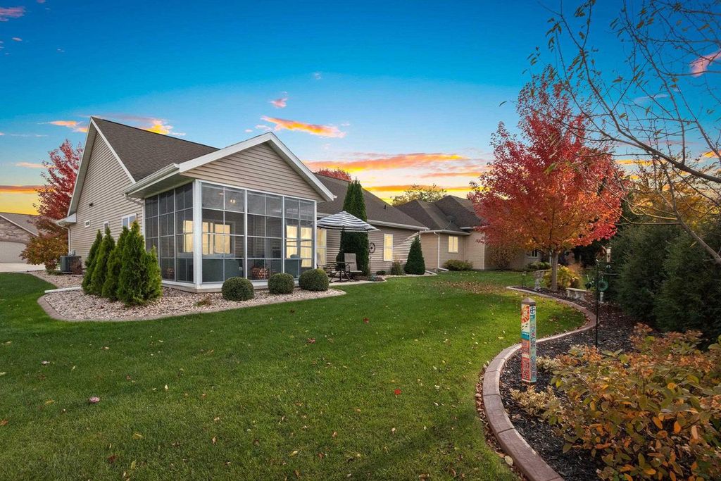 Photo of 854 Whisper Falls LANE, Menasha, WI 54952 (MLS # 50317210)