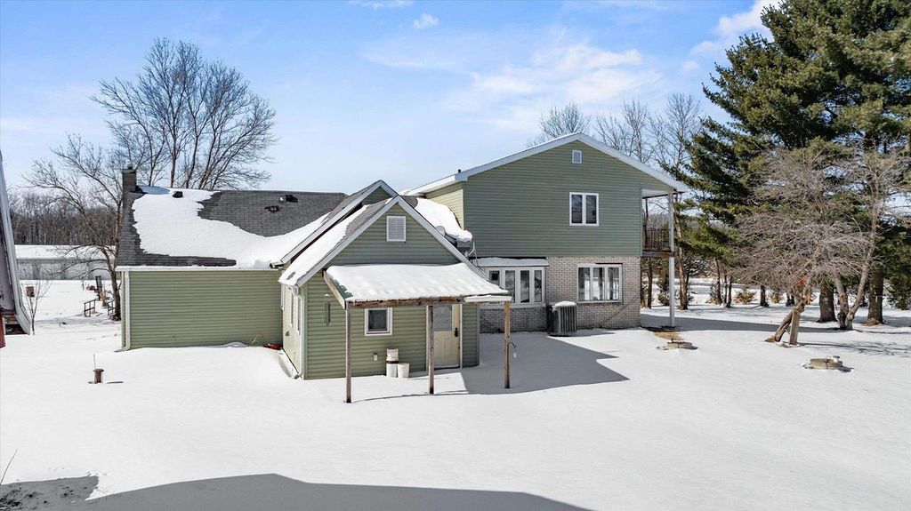 Photo of 9035 County Road N Rd, Marshfield, WI 54449 (MLS # 22600757)