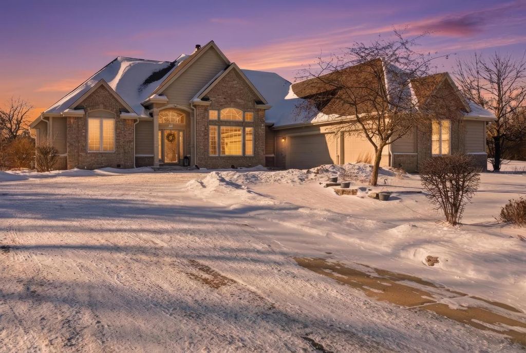 Photo of W132N6509 West View COURT, Menomonee Falls, WI 53051 (MLS # 1947836)