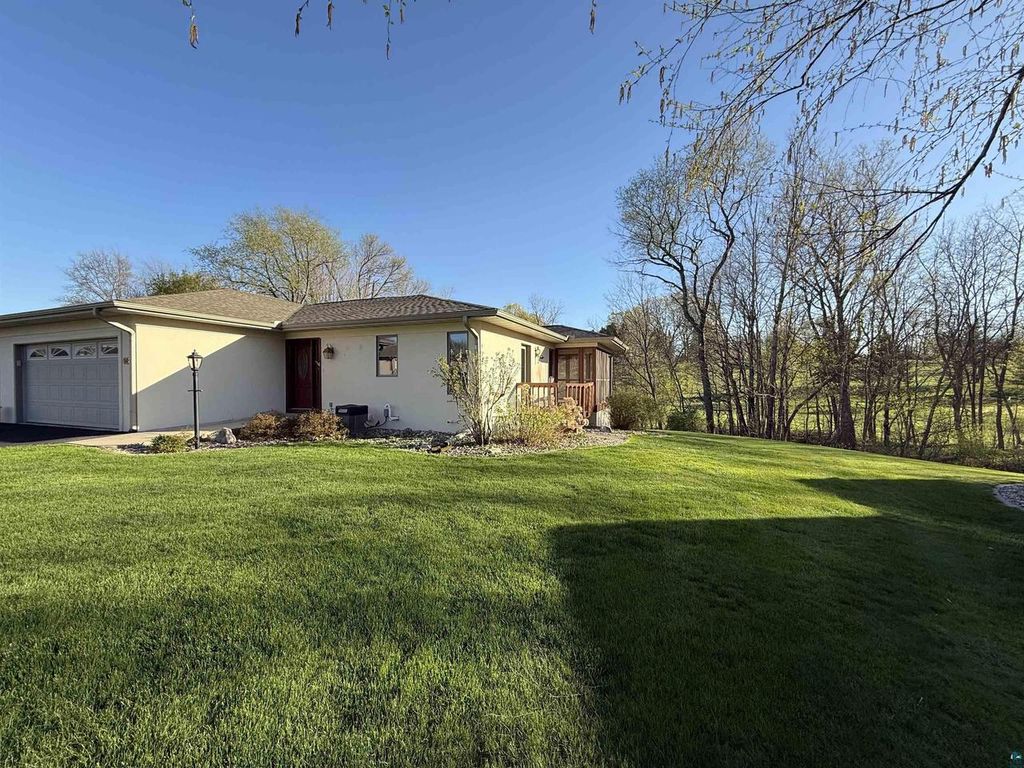 Photo of 502 Spring Creek Cr Cir, WI 53913 (MLS # 6124752)