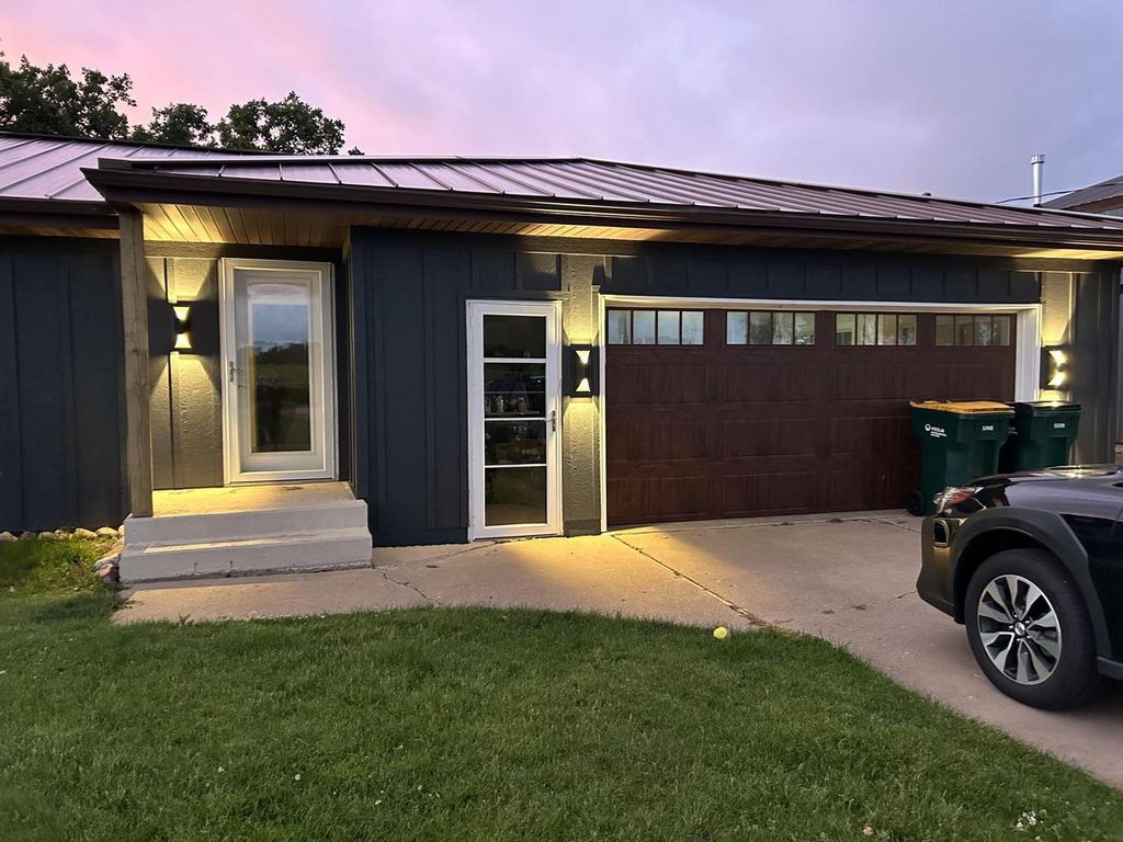 Photo of 8151 N Stone Farm ROAD, Edgerton, WI 53534 (MLS # 2009865)