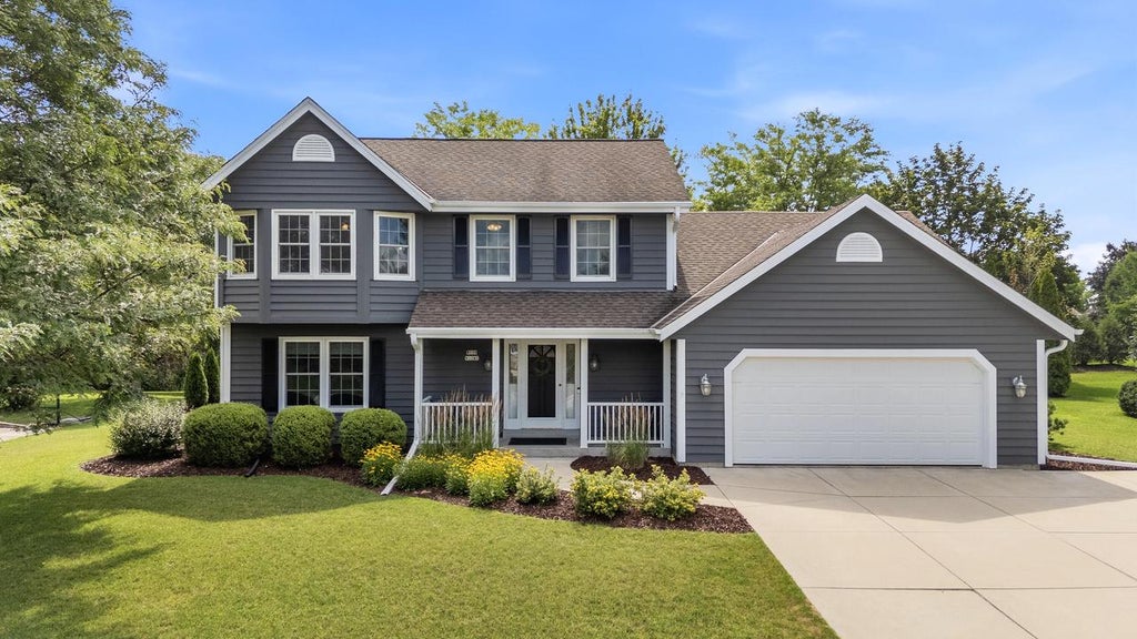Photo of W170N5141 Fair Oak PARKWAY, Menomonee Falls, WI 53051 (MLS # 1974993)