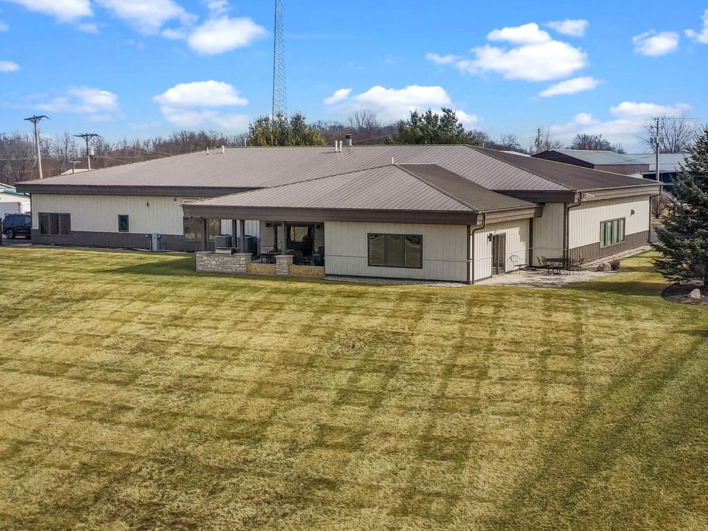 Photo of 2492 Crest DRIVE, Lake Geneva, WI 53147 (MLS # 1952031)