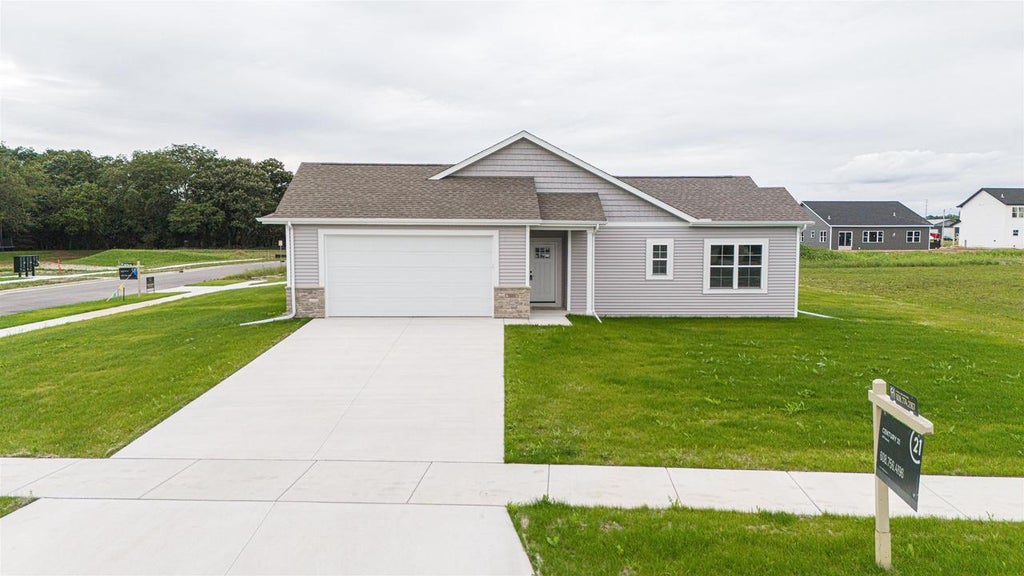 Photo of 3801 N Woodbury LANE, Janesville, WI 53545 (MLS # 2019148)