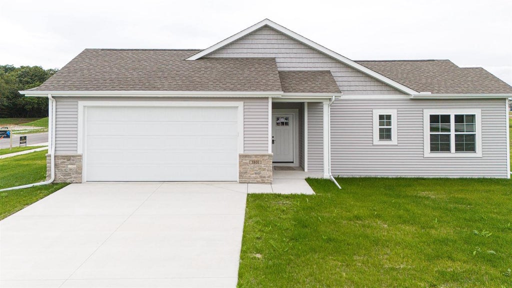 Photo of 3801 N Woodbury LANE, Janesville, WI 53545 (MLS # 2019148)