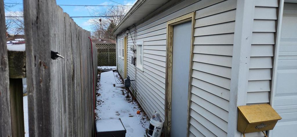 Photo of 1115 Perry AVENUE, Racine, WI 53406 (MLS # 1952241)