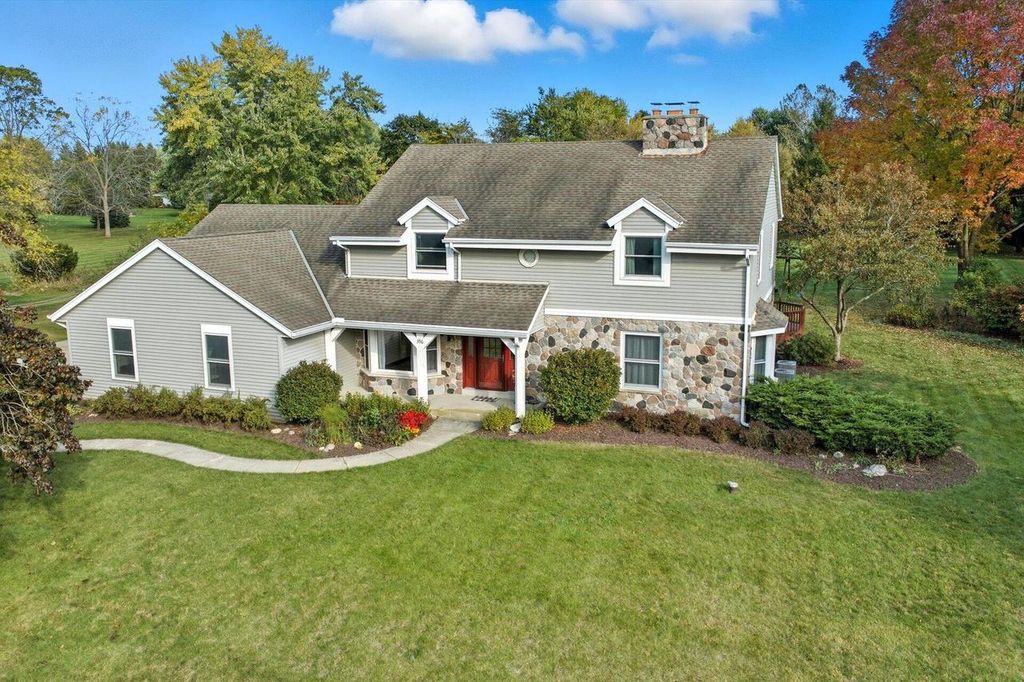 Photo of 396 Belvedere WEST W, Colgate, WI 53017 (MLS # 1938479)