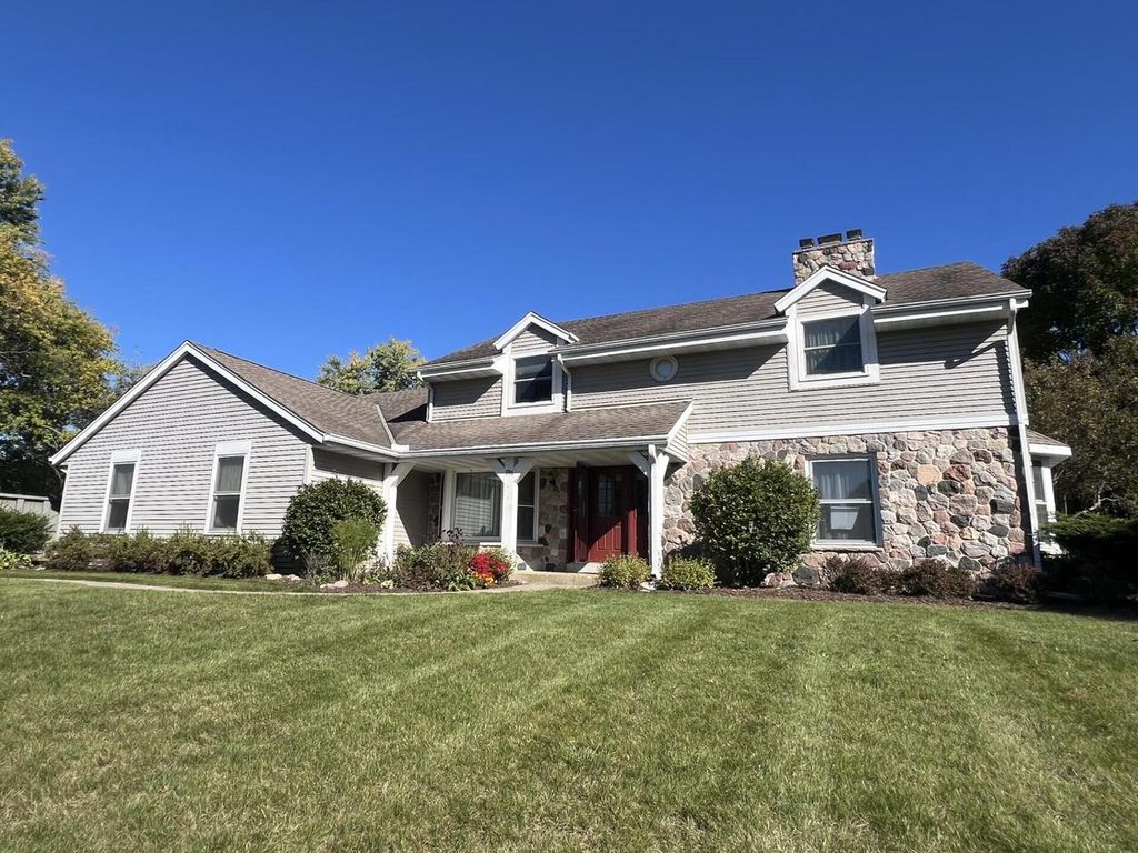 Photo of 396 Belvedere WEST W, Colgate, WI 53017 (MLS # 1938479)