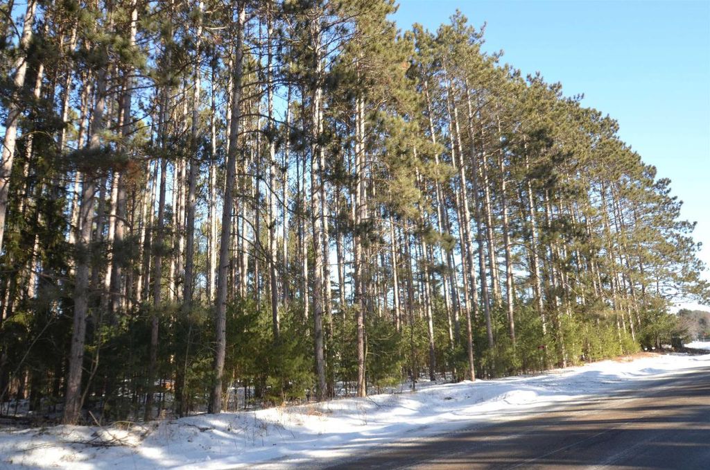 Photo of 4106 Airport ROAD, Oconto, WI 54153 (MLS # 50320725)