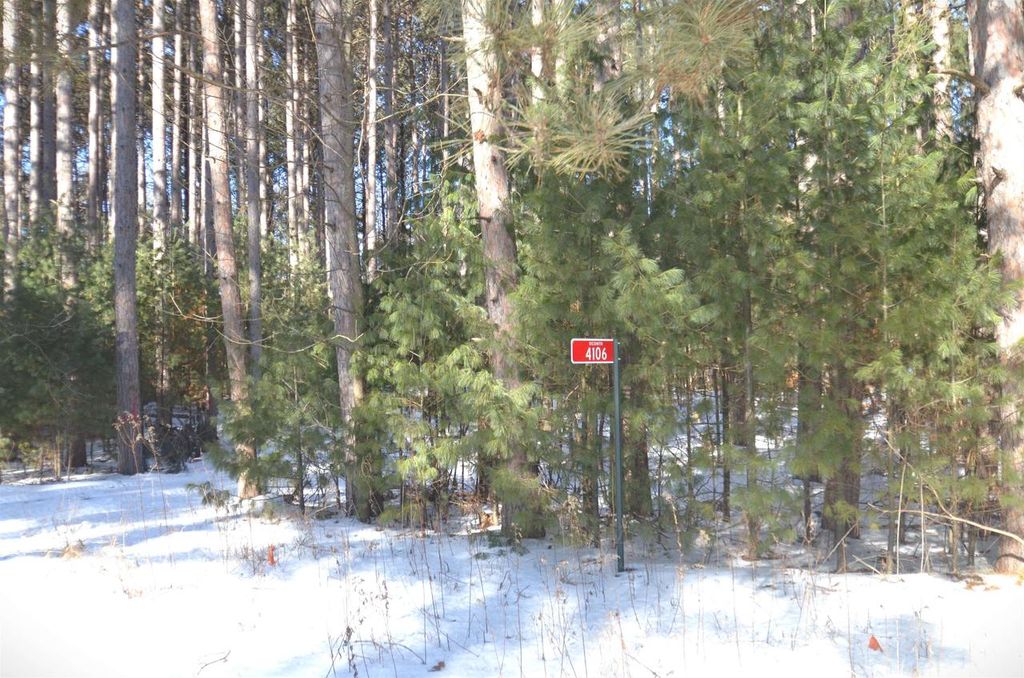 Photo of 4106 Airport ROAD, Oconto, WI 54153 (MLS # 50320725)
