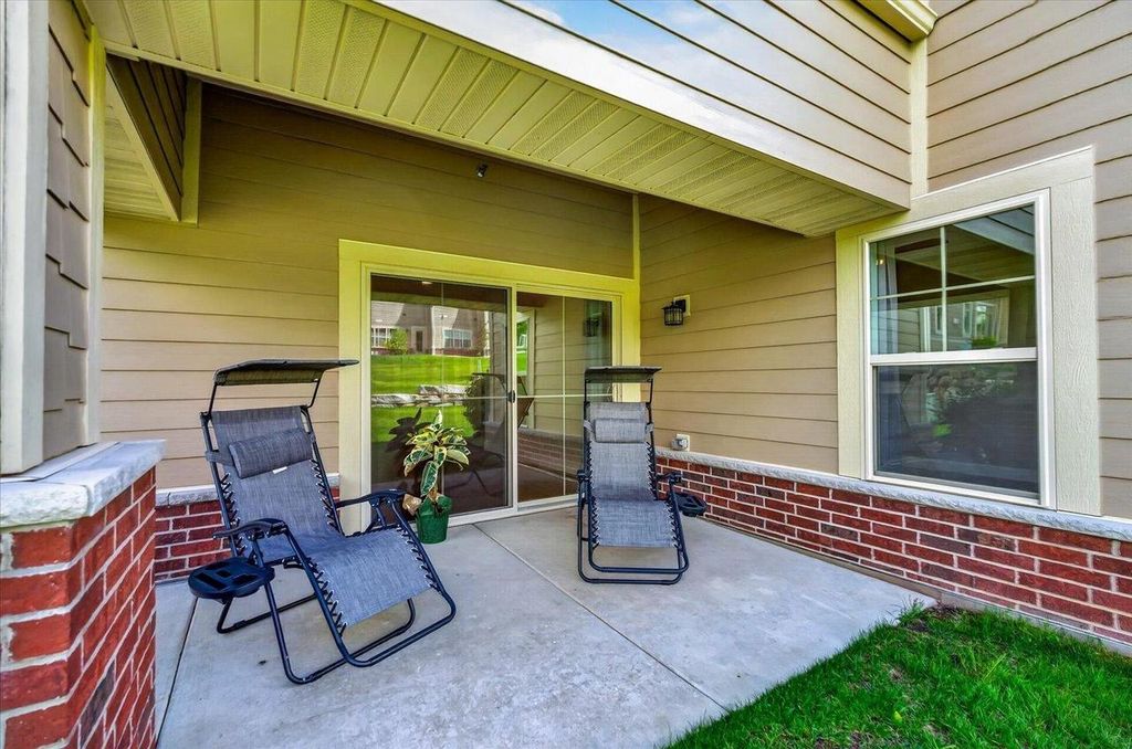Photo of 1804 Maplecrest DRIVE #102, Verona, WI 53593 (MLS # 2022244)