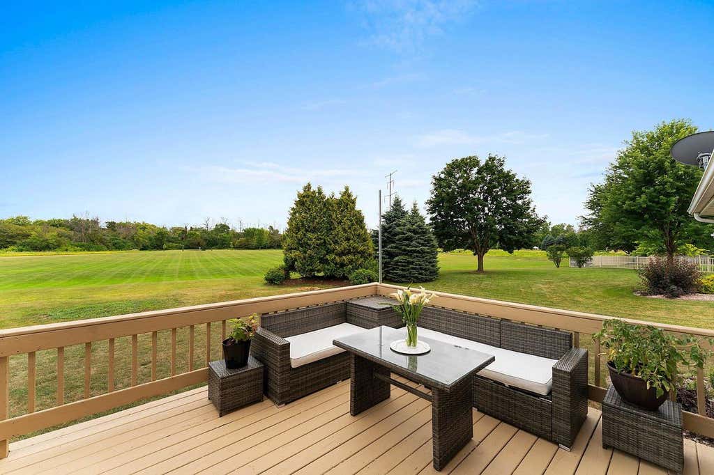 Photo of 465 Winding Waters WAY, De Pere, WI 54115 (MLS # 50331501)