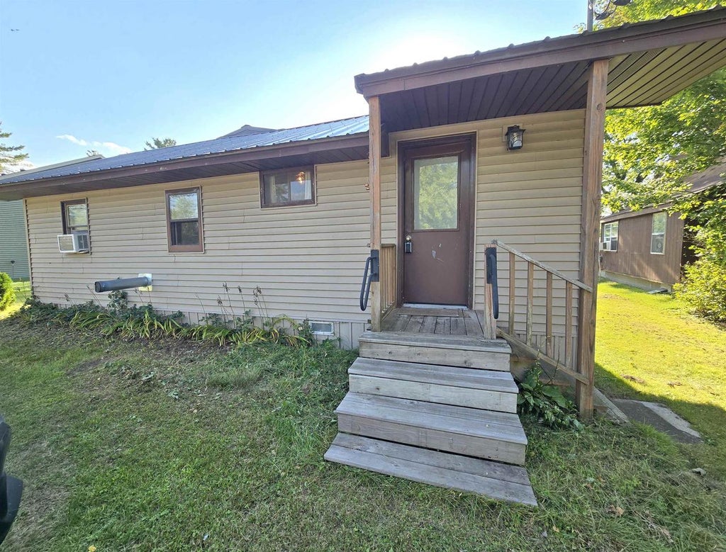 Photo of W7379 Pine View DRIVE, Wautoma, WI 54982 (MLS # 50331860)