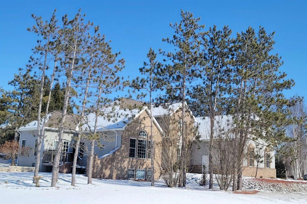 Photo of 421 S Pine Grove LANE, Hortonville, WI 54944 (MLS # 50321496)