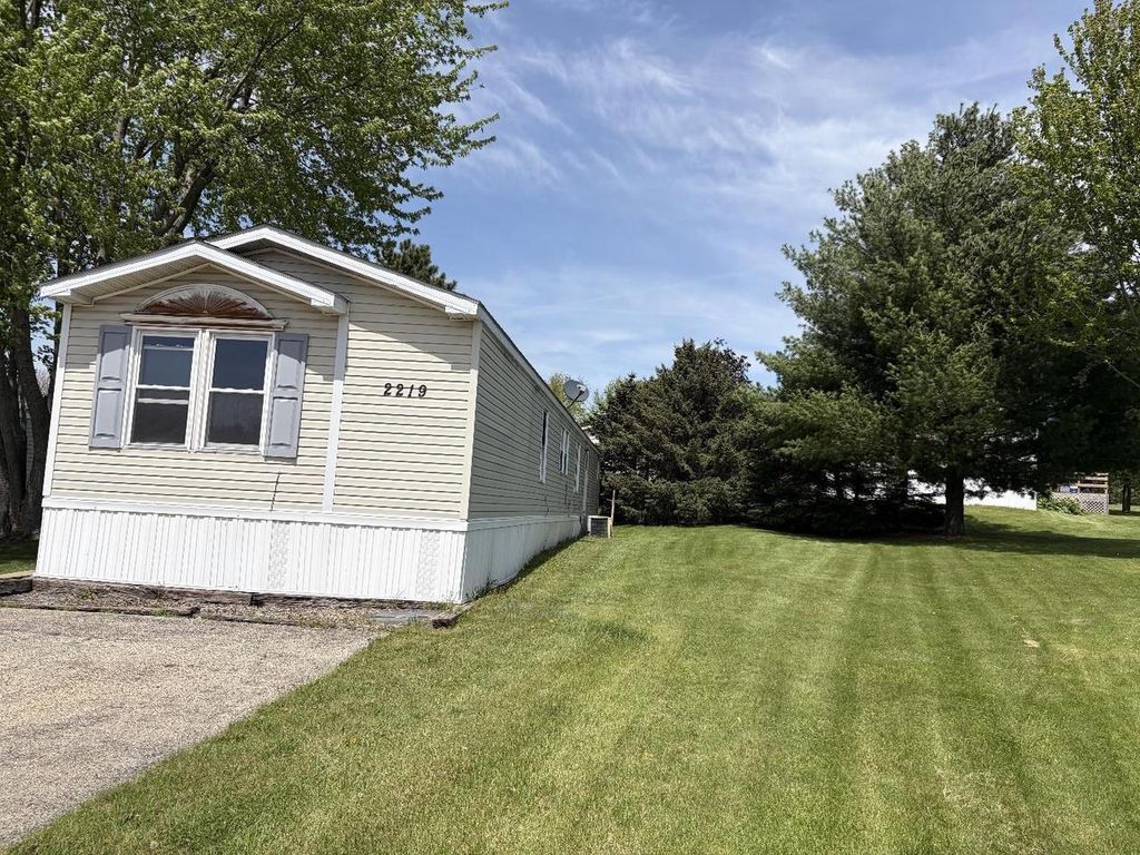 Photo of 2219 Haven LANE, Monroe, WI 53566 (MLS # 2021859)
