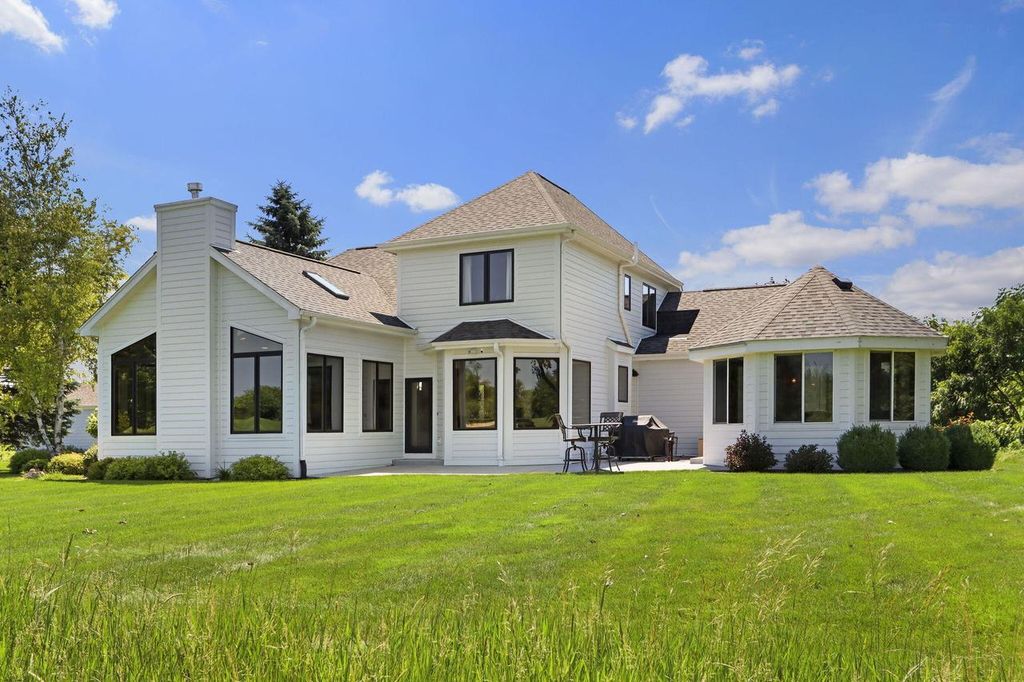 Photo of 1570 Fairway COURT #16-19, Lake Geneva, WI 53147 (MLS # 1970706)