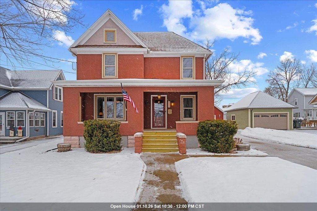 Photo of 218 E Division STREET, Kaukauna, WI 54130 (MLS # 50319529)