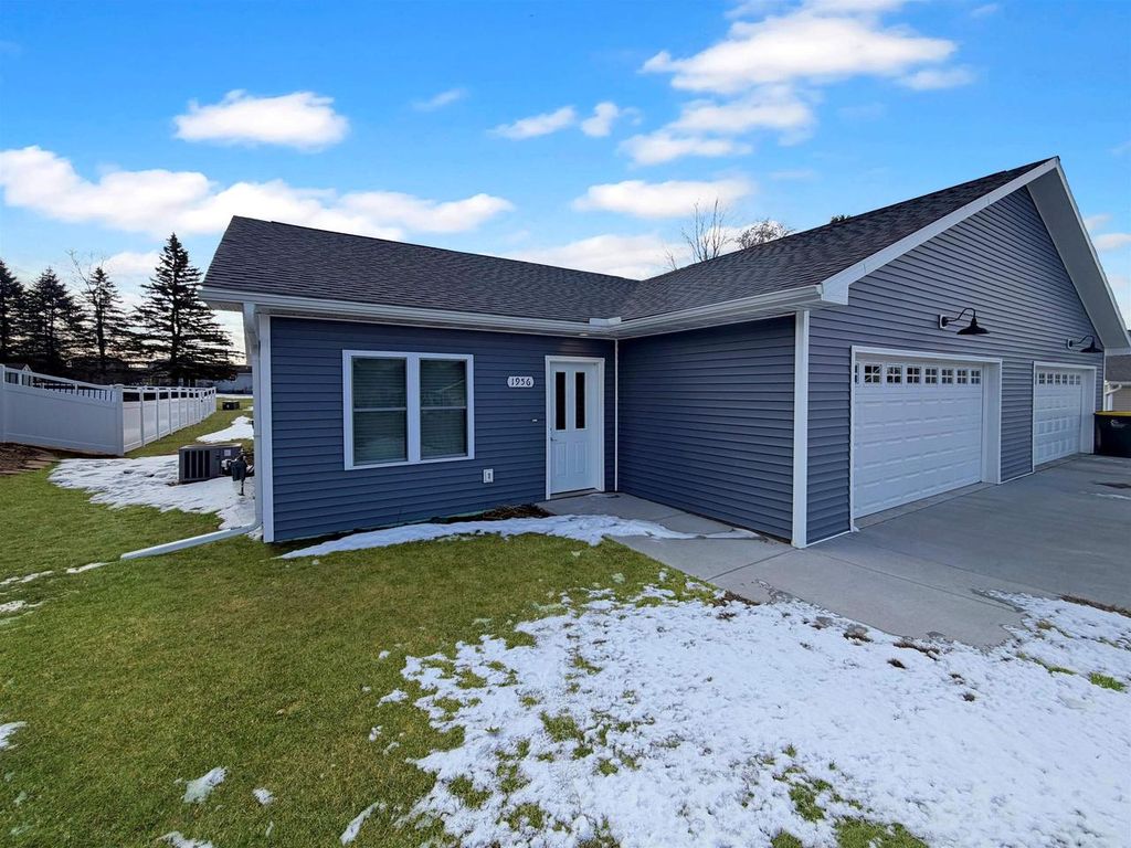 Photo of 1956 Retzlaff DRIVE, Reedsburg, WI 53959 (MLS # 2016592)