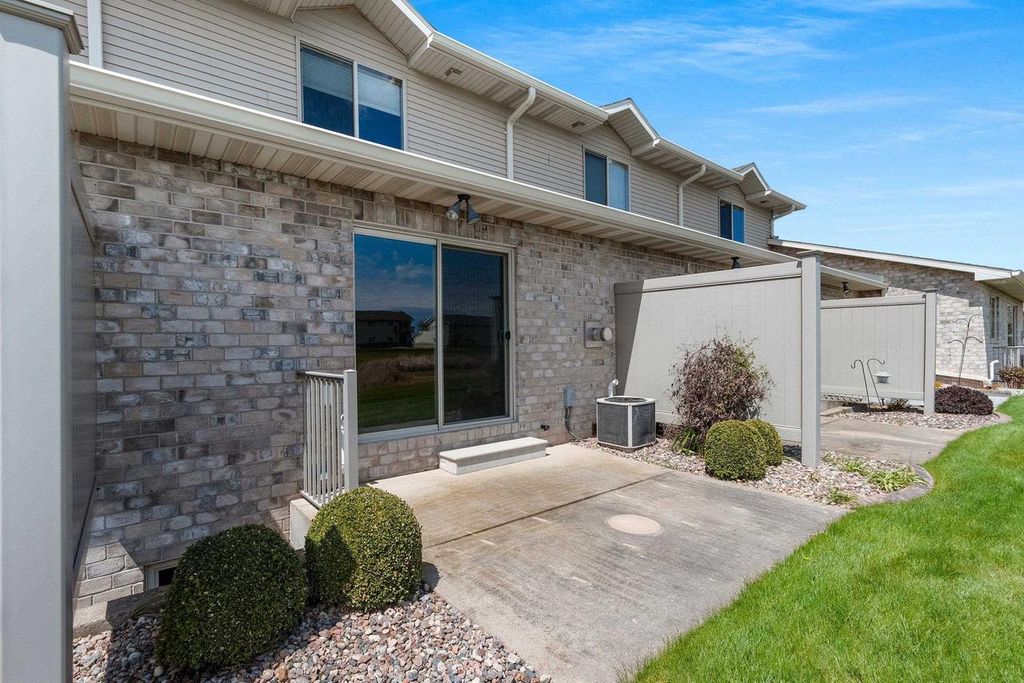 Photo of 2191 Trailside LANE, De Pere, WI 54115 (MLS # 50326105)