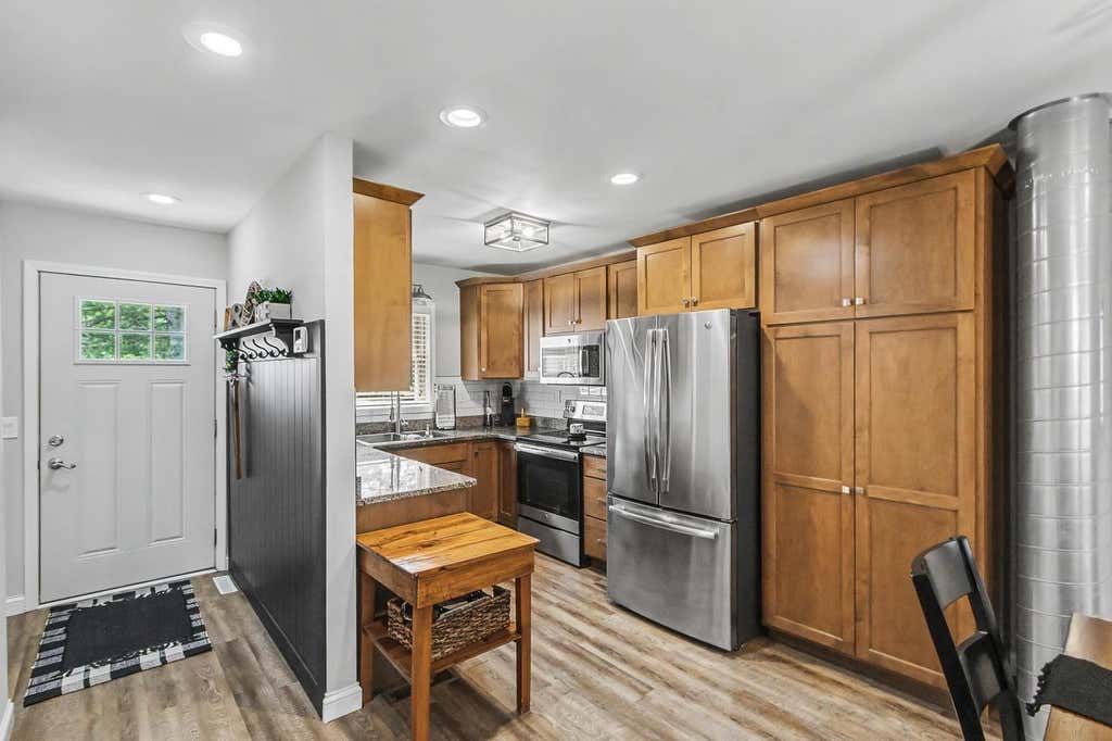 Photo of 615 Saddle Ridge, Portage, WI 53901 (MLS # 2030154)