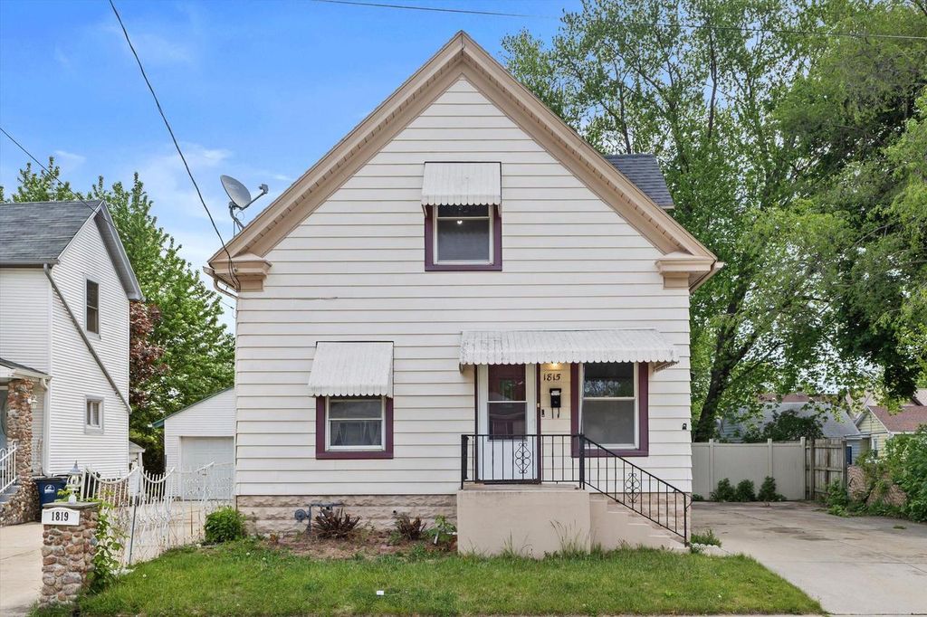Photo of 1815 Marquette STREET, Racine, WI 53402 (MLS # 1963880)