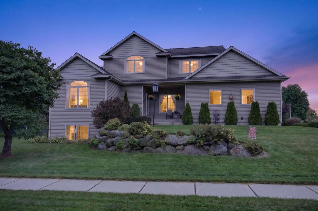 Photo of 305 Ridgeview LANE, Columbus, WI 53925 (MLS # 2032594)