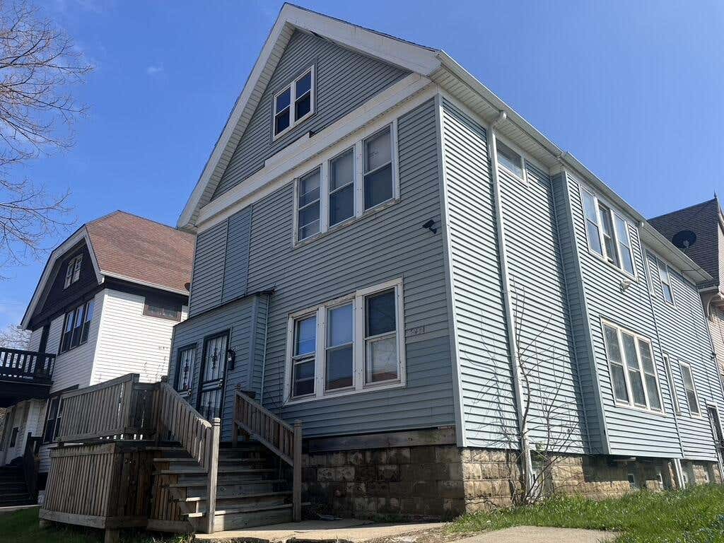 Photo of 2481-2483 W Locust STREET, Milwaukee, WI 53206 (MLS # 1977464)