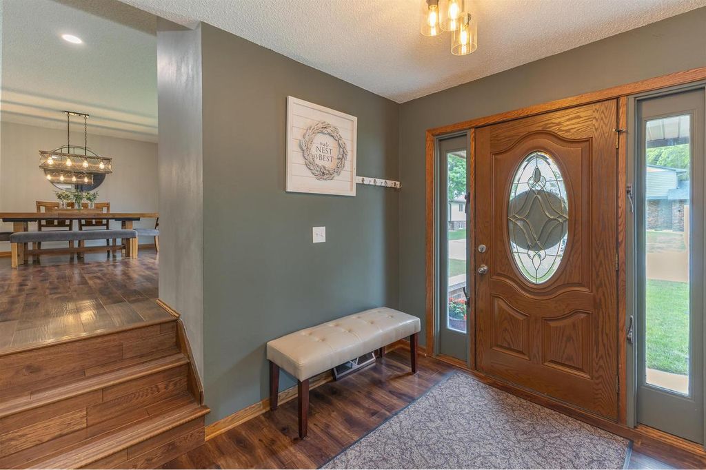 Photo of 815 Westwood DRIVE, Onalaska, WI 54650 (MLS # 2024238)