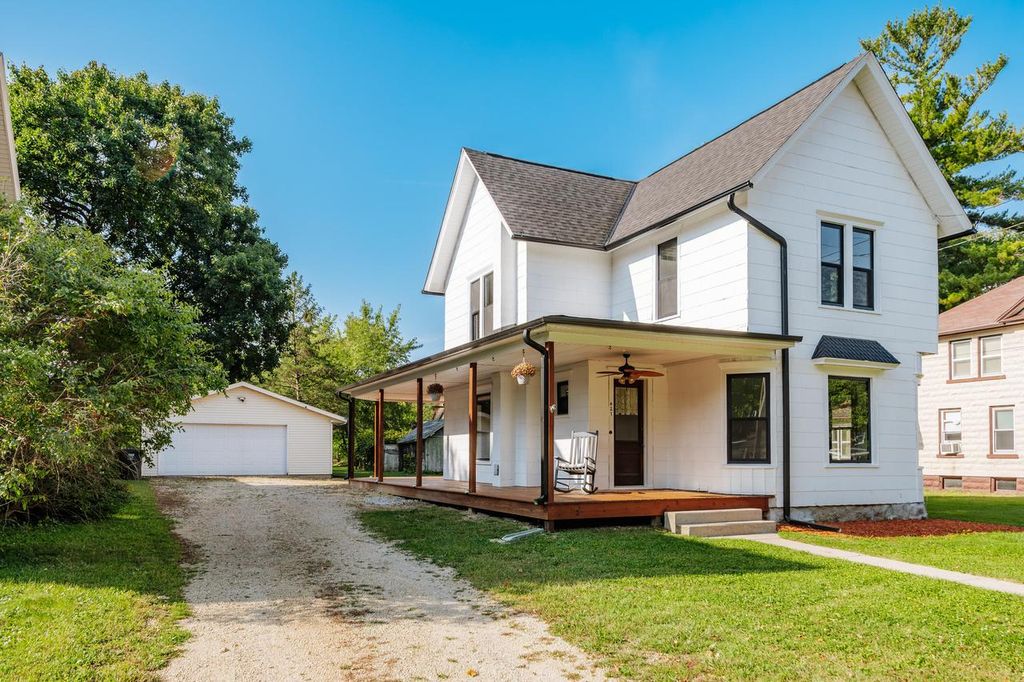 Photo of 427 E Madison AVENUE, Milton, WI 53563 (MLS # 1935688)