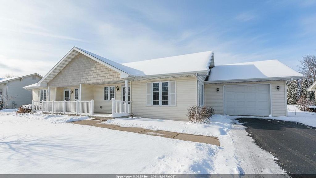 Photo of 1871 Natures WAY, Menasha, WI 54952 (MLS # 50319708)